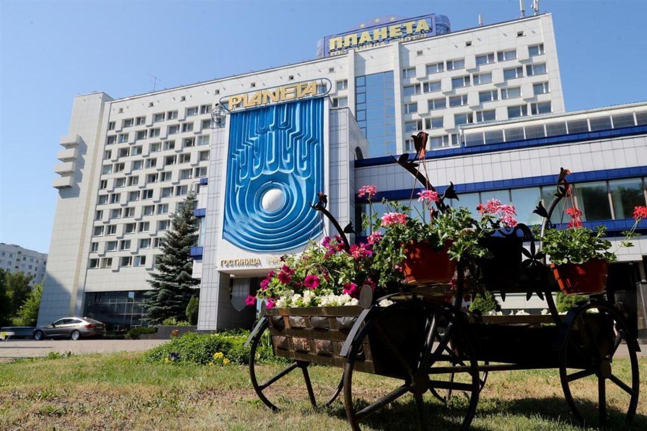 Planeta Hotel Minsk Exterior foto
